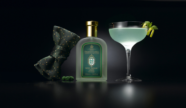 ボウタイ2万3100円、カフリンクス2625円　ともにシャルベ