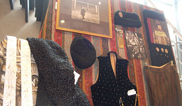 <strong>以下すべて、ユナイテッドアローズ 原宿本店 メンズ館2階（8月8日まで展示）</strong>