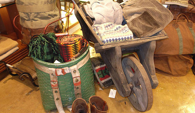 <strong>以下すべて、ブルーレーベル ストア 原宿店2階（8月18日まで展示予定）</strong>