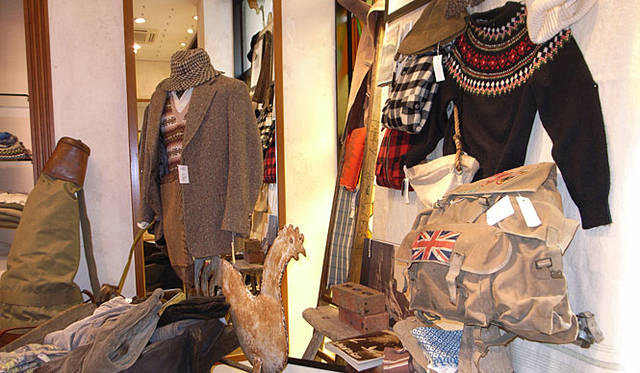 <strong>以下すべて、ブルーレーベル ストア 原宿店2階（8月18日まで展示予定）</strong>