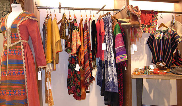 <strong>以下すべて、ビューティ＆ユース ユナイテッドアローズ 渋谷公園通り店1階（8月29日まで展示予定）</strong>