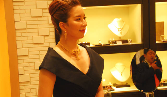 <strong>グロッセ｜GROSSE</strong>　女優の真矢みきさん