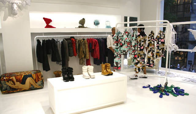 <strong>ユナイテッドアローズ｜UNITED ARROWS｜『SOUNDS GOOD』渋谷公園通り店オープン</strong>　2階ウィメンズフロア