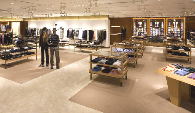 <strong>エストネーション｜ESTNATION</strong>　地下1階のメンズフロア