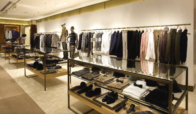 <strong>エストネーション｜ESTNATION</strong>　地下1階のメンズフロア