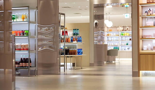 伊勢丹｜ISETAN｜ ビューティアポセカリー｜左がアクア・ドリンク