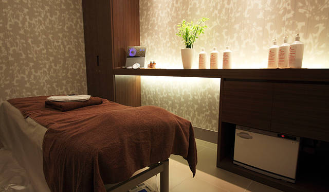 伊勢丹｜ISETAN｜ ビューティアポセカリー｜トリートメントキャビン（期間限定で、さまざまな取り扱いブランドのトリートメントを実施・有料）