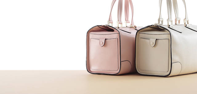 　ハンドバッグ『ボストン』ともに15万7500円　※タイトルに入っている「Nero e Bianco」は現在販売を中止しております。