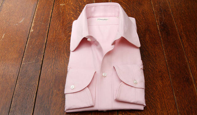 シャツ　2万5200円