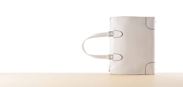 　ショルダーバッグ『バビラ』 16万8000円　※タイトルに入っている「Nero e Bianco」は現在販売を中止しております。