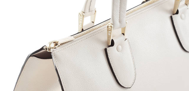 　ショルダーバッグ『バビラ』 16万8000円　※タイトルに入っている「Nero e Bianco」は現在販売を中止しております。