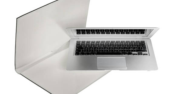 　マックブック AIR カヴァー 14万7000円　※タイトルに入っている「Nero e Bianco」は現在販売を中止しております。