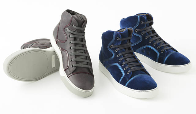 LANVIN｜ランバン　ハイカットスニーカーをモードに仕立てあげたランバンの面目躍如といったところか、“本家”の実力は他の追随を許さない。左のバイカラーはこの秋冬シーズンの新作。左から：シューズ 8万5050円、シューズ 8万2950円