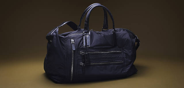 『メンズ　パシュミー』　左から　グレー+ダークブラウン、ブラック+ダークブラウン　各13万6500円