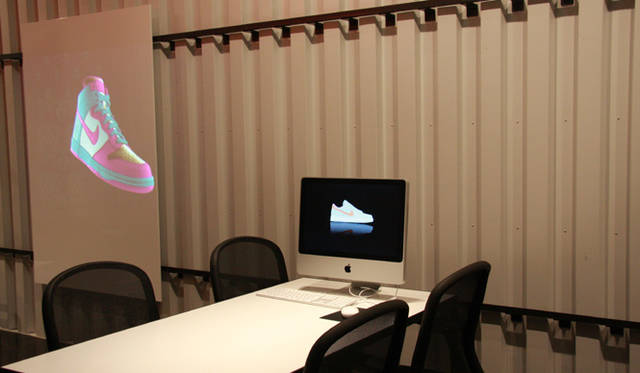 <strong>ナイキ｜NIKE｜原宿・キャットストリートにNSW STOREオープン</strong> NSW STORE 東京都渋谷区神宮前6-14-5 Tel. 03-5774-5585