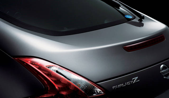 <b>NISSAN FAIRLADY Z｜日産フェアレディZ</b><br>ボディ全体が、繊細かつダイナミックな面とシャープなエッジで構成されている新型Z。デザインのクオリティも飛躍的に向上している。