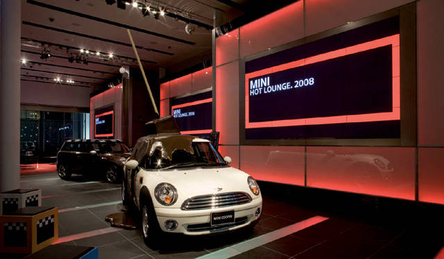 <b>MINI HOT LOUNGE｜ミニ・ホット・ラウンジ</b>