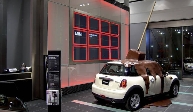 <b>MINI HOT LOUNGE｜ミニ・ホット・ラウンジ</b>