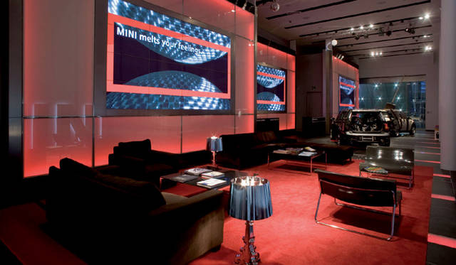 <b>MINI HOT LOUNGE｜ミニ・ホット・ラウンジ</b>