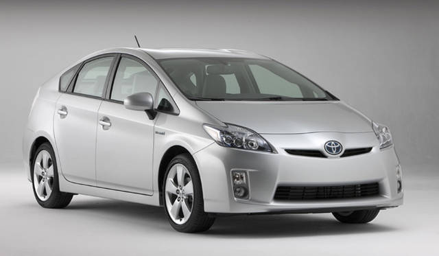 <b>TOYOTA PRIUS｜トヨタ・プリウス</b>
