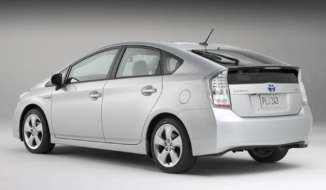 <b>TOYOTA PRIUS｜トヨタ・プリウス</b>