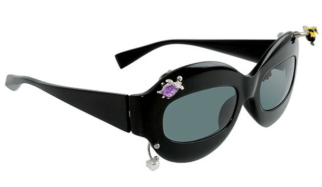 <strong>アラン ミクリ｜alain mikli</strong>  gothic piercing style