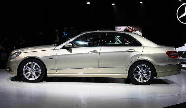 <b>Mercedes-Benz E CLASS｜メルセデス・ベンツ E クラス</b>