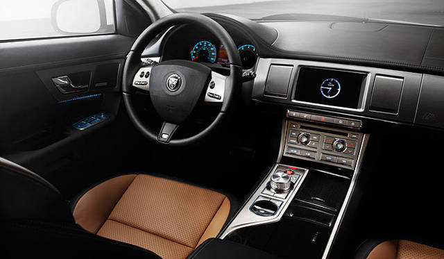 <b>Jaguar XFR｜ジャガー XFR</b>