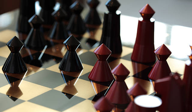 インテリアショップ『燕子花』<b>黒漆と金箔の卓</b>