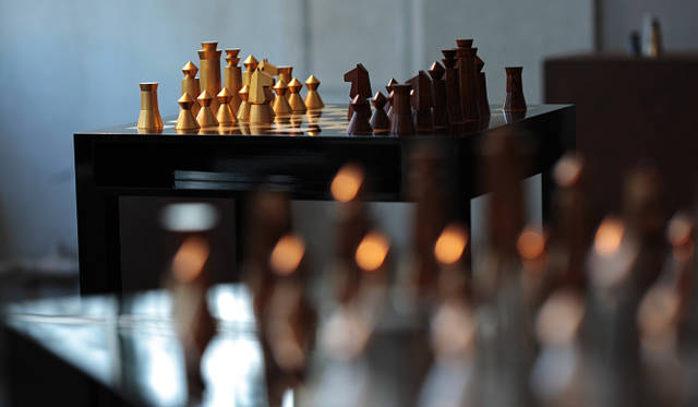 インテリアショップ『燕子花』<b>黒漆、朱漆のチェスセット</b>