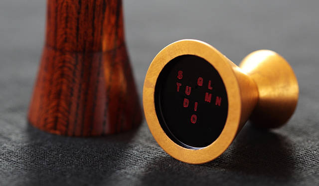 インテリアショップ『燕子花』<b>駒の裏に記されたクレジット</b>