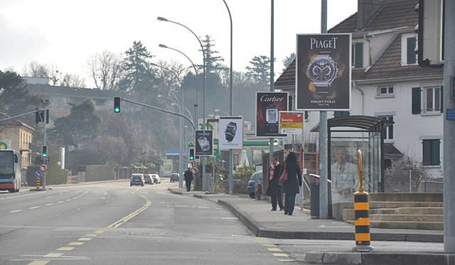 街には時計ブランドの看板が並び、ジュネーヴの街もこの時期はフェアー一色となる。
