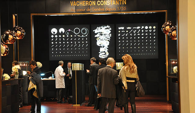 シックなイメージで飾られた、ヴァシュロン・コンスタンタンのブース。