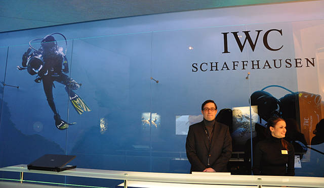 IWCのは今年「アクアタイマー」を中心とした新作を発表。ブースも海のイメージだ。