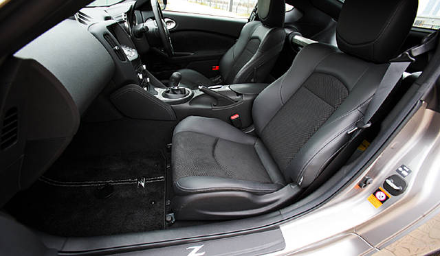 <b>NISSAN FAIRLADY Z ｜日産フェアレディZ</b>