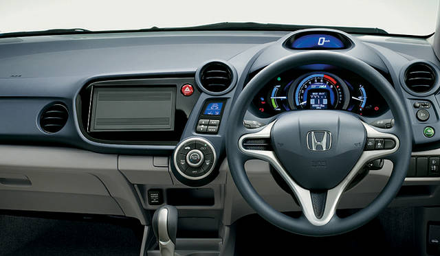 <b>HONDA INSIGHT｜ホンダ　インサイト</b>