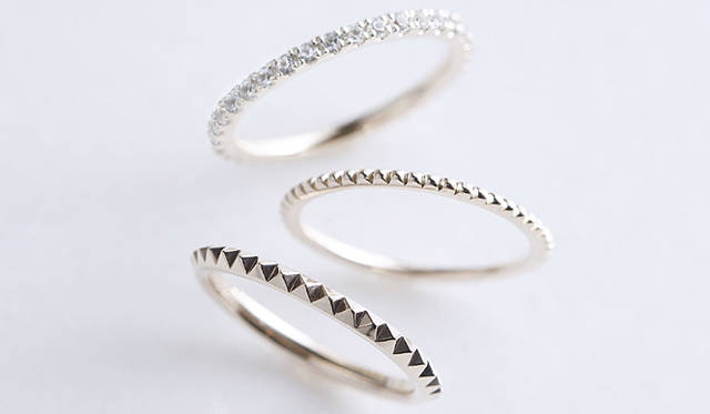 ホワイトサファイヤのエタニティ　3万6750円