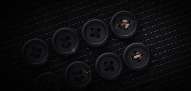 　こちらはAMFステッチ、ボタンホールカラーにカラーを選んだ場合の例。