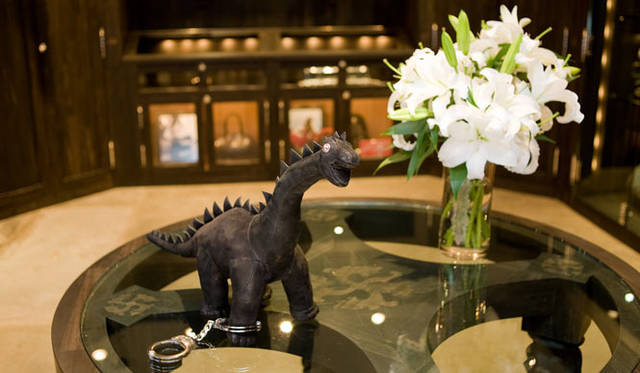 <b>CHROME HEARTS│クロムハーツ</b>　Jurassic Hearts（小）21万円、手錠32万8650円