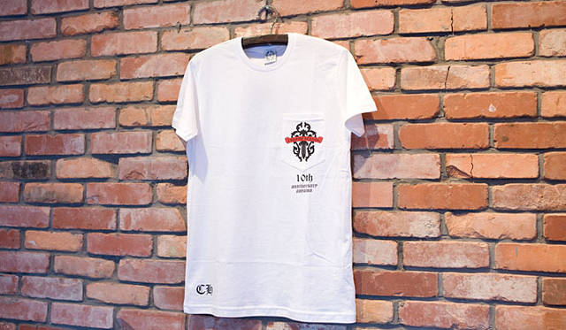 <b>CHROME HEARTS│クロムハーツ</b>　10周年記念Tシャツ 1万2600円