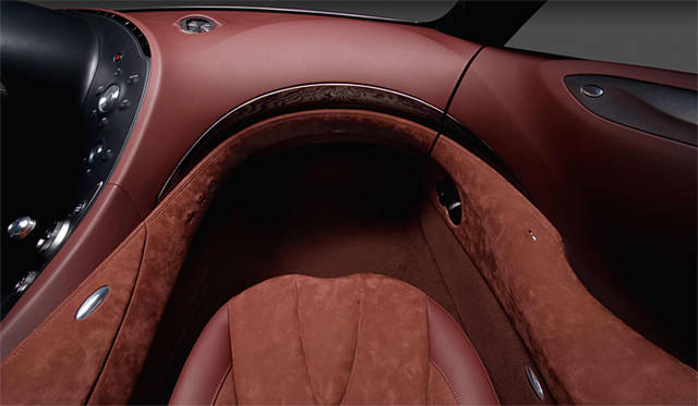 <b>INFINITI ESSENCE｜インフィニティ エッセンス</b>