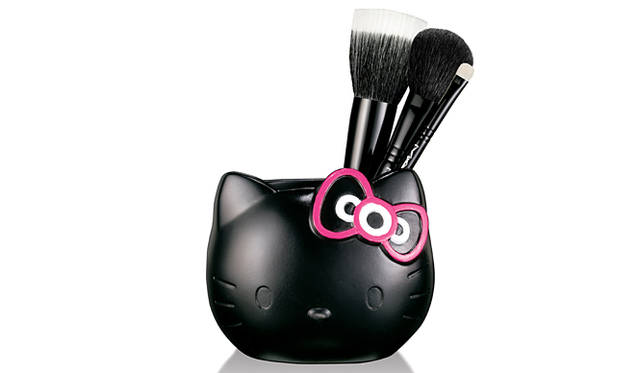 M・A・C ハローキティ ブラシ コレクション　限定1種