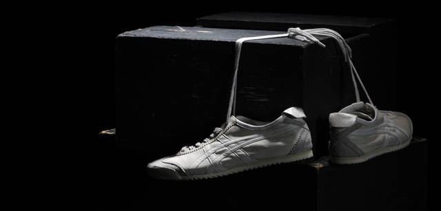 シューズ 「MEXICO 66 DELUXE」 2万2050円