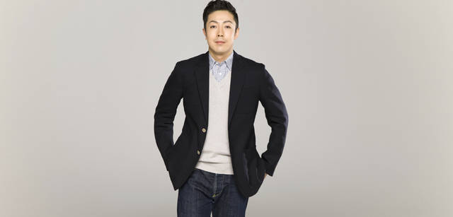 　五代目尾上菊之助がマーガレット・ハウエルを着る。