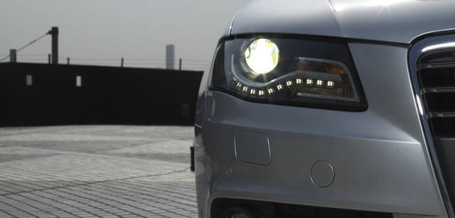 アウディ A4 1.8 TFSI × 永瀬正敏