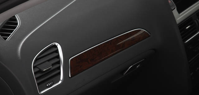 アウディ A4 1.8 TFSI × 永瀬正敏