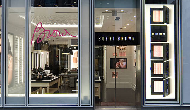 オープン記念限定アイテム「BBU パレット」 3万6750円（個数限定発売）