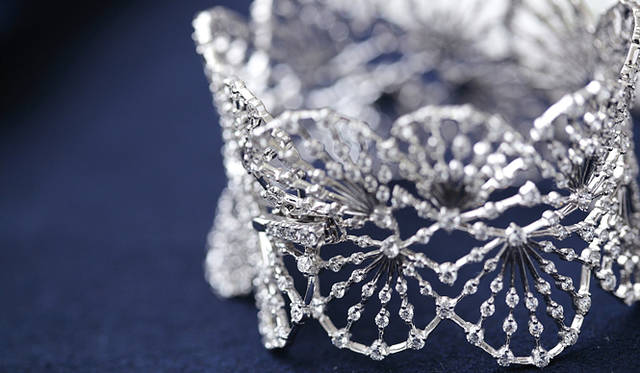 ブレスレット：WG×ダイヤモンド 1155万円 