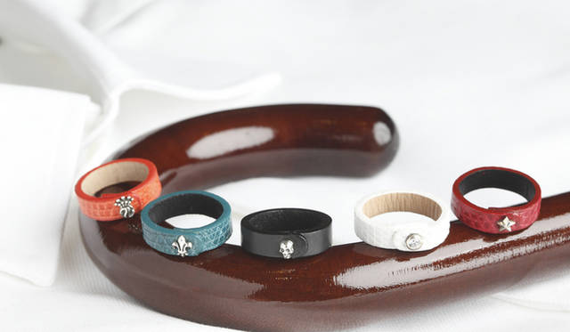 リング 各1万500円（nineSIXty LUXES×PATRICK COX/パトリック・コックス青山店）