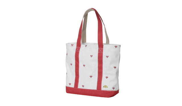 トートバッグ　5145円（レッド、ネイビー／アニバーサリーシリーズは4月中旬発売予定）